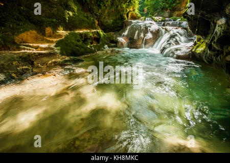 Giamaica acque tropicali paradiso verde Foto Stock