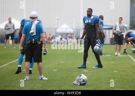 Allen PARK, MICHIGAN - 14 AGOSTO: Ampio ricevitore Calvin Johnson della NFL football Detroit Lions durante la pratica presso il loro campo di allenamento a Allen Park, Michigan. Agosto 14, 2012. © Joe Gall/Mediapunch Inc. Foto Stock