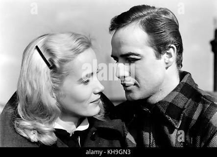 Sul LUNGOMARE 1954 Columbia Pictures film con Eva Marie Saint e Marlon Brando Foto Stock