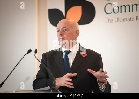 Crowne Plaza Hotel, Stratford-upon-Avon,Warwickshire, Regno Unito. Il 3 novembre 2017. Iain Duncan Smith MP assiste ad una conferenza organizzata da Coventry e W Foto Stock