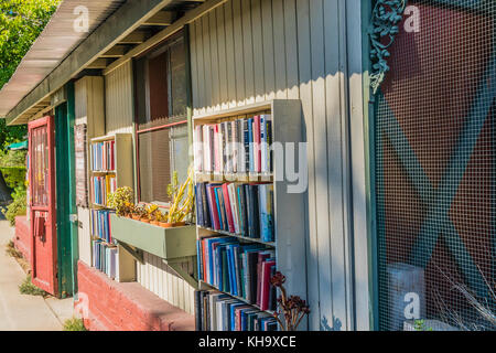 La più grande nel mondo outdoor bookstore, Bart di libri in Ojai, California. Foto Stock