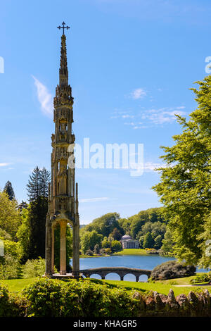 Bristol alta croce, giardini Stourhead, Wiltshire, Inghilterra, Gran Bretagna Foto Stock