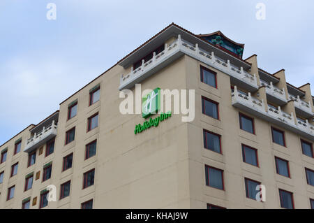 Montreal, Canada - 12 novembre 2017: il al di fuori di un holiday inn select hotel in Montreal durante il giorno Foto Stock