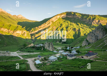 Mattina di Eally a Laza, Caucaso maggiore, Azerbaigian. Foto Stock