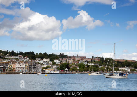 KINGSWEAR, DEVON/UK - 28 Luglio : vista sul fiume Dart a Dartmouth in Devon sulla luglio 28, 2012. Persone non identificate Foto Stock