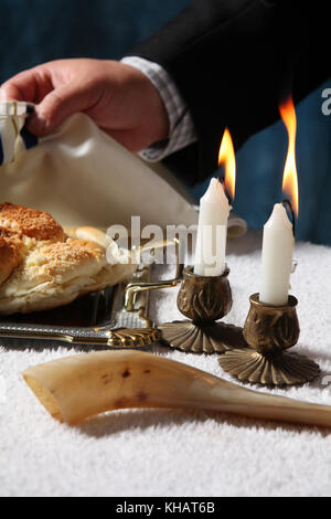 Cerimonia havdala alla fine del sabato ebraico Foto Stock