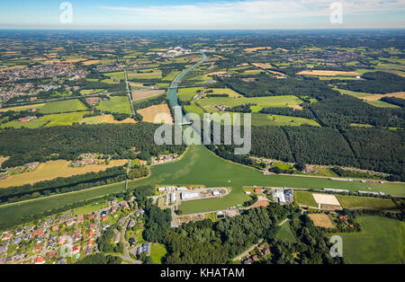 Nodo del canale Midland, chiusa al canale Dortmund-EMS, incrocio canale, sul triangolo umido Ibbenbueren, Nord Reno-Westfalia, Germania Europa, Foto Stock