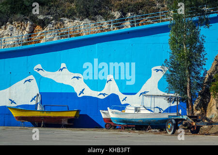 Barche, spiagge e holels, Tolo, Peleponnese, Grecia Foto Stock