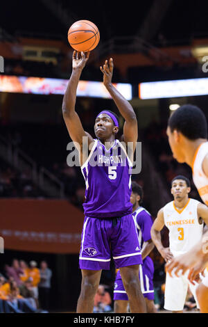 University of Tennessee Tennessee Novembre 14, 2017: Justyn Mutts #5 dell'Alto punto Panthers spara un tiro libero durante il NCAA pallacanestro tra la University of Tennessee volontari e il punto alto Università pantere a Thompson Boling Arena a Knoxville TN Tim Gangloff/CSM Foto Stock