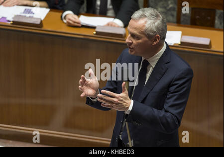 Parigi, Francia. Xv nov, 2017. Il ministro dell'economia bruno lemaire visto per partecipare a una sessione di domande al governo presso l'assemblea nazionale di credito: thierry le fouille/sopa/zuma filo/alamy live news Foto Stock