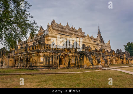 Mahar Aung Mye Bon San Monastery, Inn Wa, Myanmar Foto Stock