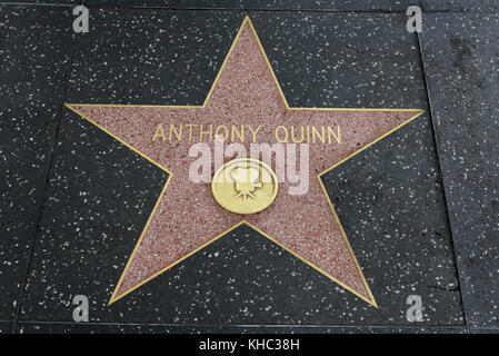 HOLLYWOOD, CA - DICEMBRE 06: Anthony Quinn star on the Hollywood Walk of Fame a Hollywood, California il 6 dicembre 2016. Foto Stock