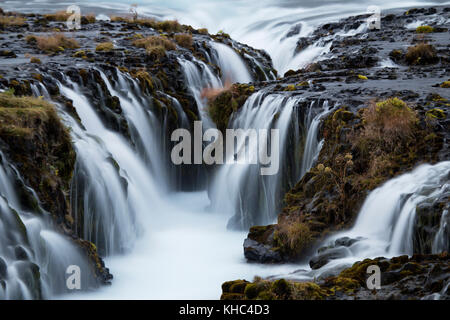 Cascata Brúarárfoss sul cerchio d'oro, un popolare percorso turistico in Islanda. Foto Stock