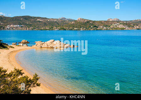 Una vista della Cala Ginepro spiaggia della Costa Smeralda, Sardegna, Italia Foto Stock