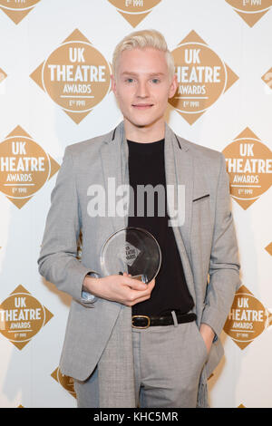 UK Theatre Awards Winners 2017 featuring: John McCrea, Best Performance in a Musical Where: London, United Kingdom When: 15 Oct 2017 Credit: Phil Lewis/WENN.com Foto Stock