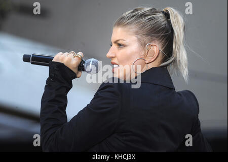 NEW YORK, NY - 22 SETTEMBRE: Fergie si esibisce al "Today" show della NBC al Rockefeller Center il 22 settembre 2017 a New York City People: Fergie Transmission Ref: MNC1 Foto Stock