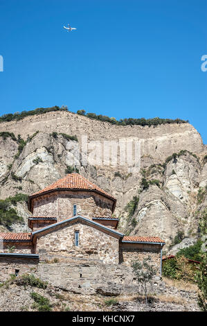 La Georgia, il quartiere di mtskheta. Il complesso del monastero di shio-mgvime (grotta shio). La chiesa di San Giovanni Battista del sesto secolo. Foto Stock