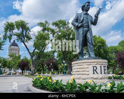 Louis Riel statua al di fuori di Manitoba provinciale edificio legislativo, Winnipeg, Manitoba, Canada. Foto Stock