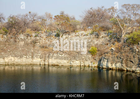 Lago Otjikoto vicino Tsumeb, Namibia, Africa Foto Stock