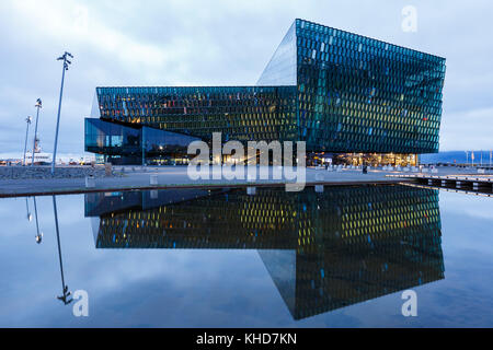 Harpa Concert Hall e il centro conferenze, Reykjavik, Islanda Foto Stock