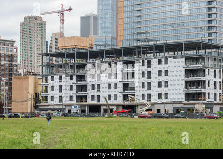 Townhouse contemporaneo residences costruito sul sito della Cabrini-Green housing project. Foto Stock