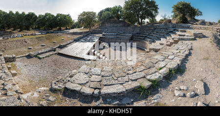 Alta risoluzione vista panoramica di rovine di antiche città leggendaria di Troy in Canakkale, Turchia Foto Stock