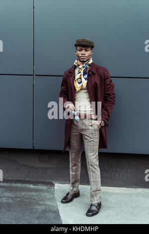 African American uomo vestito elegante Foto Stock