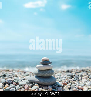 Zen-come pietre sulla spiaggia Foto Stock