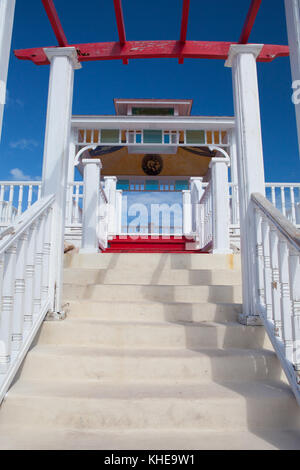 Cayo Santa Maria, Cuba - gennaio 31,2017: terrazza sopra la piscina in albergo Gaviota, Cayo Santa Maria.Cayo Santa María è ben noto per la sua wh Foto Stock