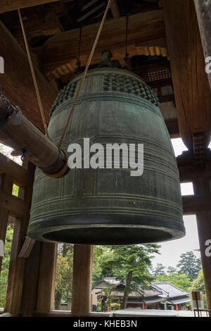 Nara, Giappone - 31 maggio 2017: bronzo campana di Tempio di Todai-ji di Nara Foto Stock