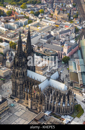 La cattedrale di Colonia, Colonia, nella Renania, RENANIA DEL NORD-VESTFALIA, Germania Foto Stock