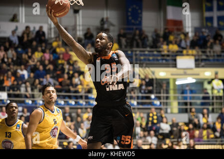 Torino, Italia. Xv nov, 2017. Kevin Murphy (cedevita Zagabria) durante la Eurocup di basket match: fiat torino auxilium vs cedevita Zagabria. Torino perde 65-87 al pala ruffini di torino, Italia XV novembre 2017 credit: alberto gandolfo/alamy live news Foto Stock