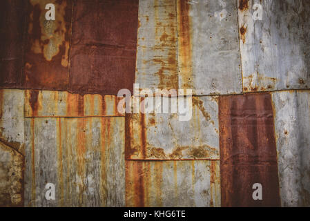 Arrugginimento rivestimenti metallici sul lato di una casa in Puerto natles Cile Foto Stock