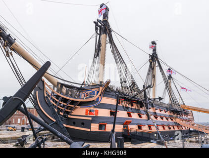 HMS Victory, Nelson nave ammiraglia nella Battaglia di Trafalgar, Portsmouth Historic Dockyard, Hampshire, Inghilterra, Regno Unito Foto Stock