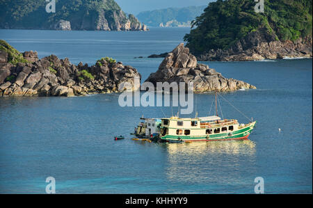 Mv zingari del mare, una indesiderata birmano, crociera nell'arcipelago Mergui, myanmar Foto Stock