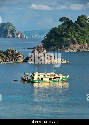 Mv zingari del mare, una indesiderata birmano, crociera nell'arcipelago Mergui, myanmar Foto Stock