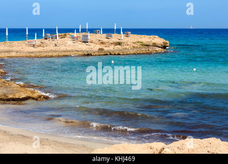 Il pittoresco mare ionio beach punta della suina vicino Gallipoli la città del Salento e Puglia, Italia. Foto Stock