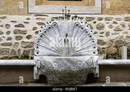 Peacock sagomata fontana potabile in Plovdiv, Bulgaria Foto Stock