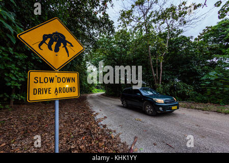 Avvertimento del conducente segno sul lato strada, Isola Christmas, Australia Foto Stock