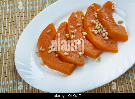 Fırında balkabagi - deliziosi piatti tradizionali turchi zucca dolce.close up Foto Stock