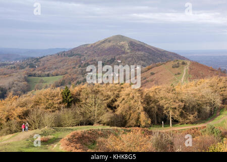 Autunno su Malvern Hills, guardando verso nord in direzione del Worcestershire Beacon, Worcestershire, England, Regno Unito Foto Stock