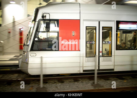 La nuova linea Benrather Metropolitana Linea a Dusseldorf, NRW in Germania Foto Stock