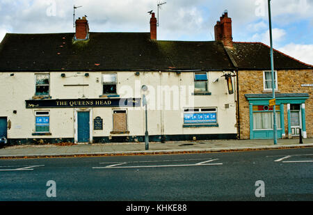 Chiuso il Queens Head Front Street, West Auckland, County Durham Foto Stock