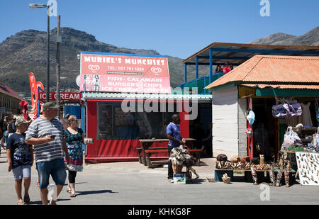 Chiosco di cibo e si spegne al Haout Bay Harbor - Cape Town - Sud Africa Foto Stock