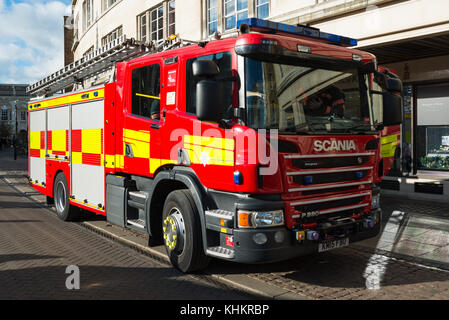 Un incendio del motore dalla Cambridgeshire Fuoco e servizio di salvataggio nel centro della città di Cambridge. Inghilterra, Regno Unito. Foto Stock