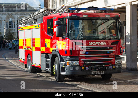 Un incendio del motore dalla Cambridgeshire Fuoco e servizio di salvataggio nel centro della città di Cambridge. Inghilterra, Regno Unito. Foto Stock