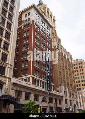 I bei vecchi edifici nel centro di Tulsa - TULSA / OKLAHOMA - 17 OTTOBRE 2017 Foto Stock