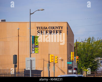 Tulsa county sheriff edificio in centro città - a tulsa / oklahoma - ottobre 17, 2017 Foto Stock