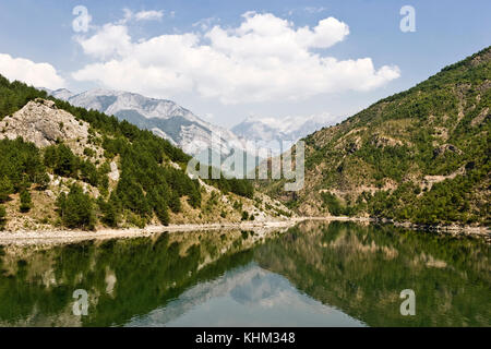 Komani lago in Albania Foto Stock