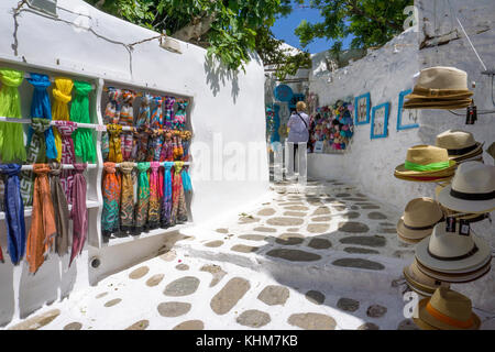 Negozi a un vicolo di Mykonos-town, MYKONOS Isola, Cicladi, Egeo, Grecia Foto Stock